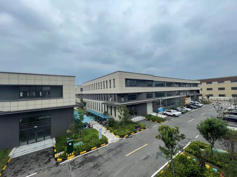 中南高科 郑州新密市曲梁镇环保制造产业示范基地 标准厂房出售 两层半和三层厂房 1000平起 首层高8.1米